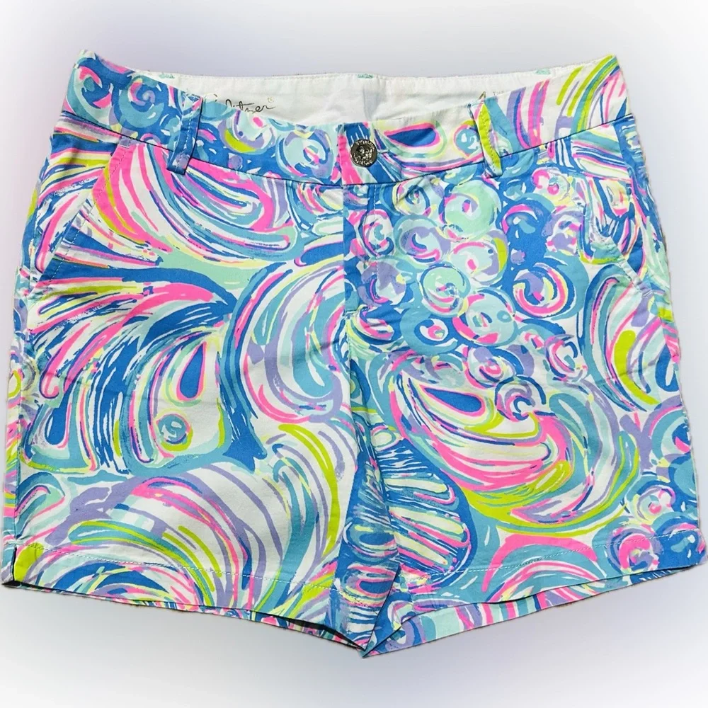 EUC Lily Pulitzer SZ 4 pink/blue/white shorts w/gold logo’d button/waist 31” - Picture 4 of 4